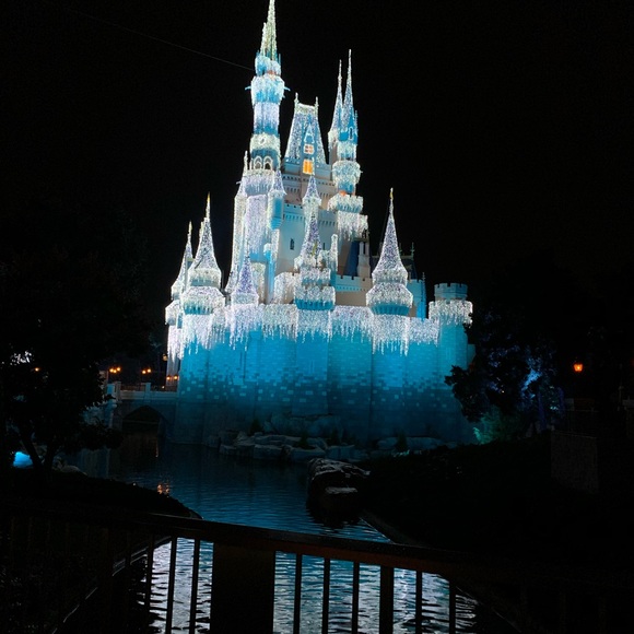 Meet your Posher, Debi - Picture 1 of 1